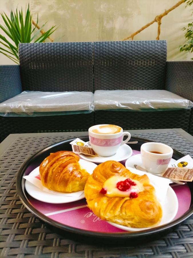 Lanzies Guesthouse روما المظهر الخارجي الصورة